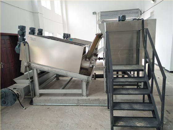 污泥脫水機(jī) 污泥脫水機(jī)