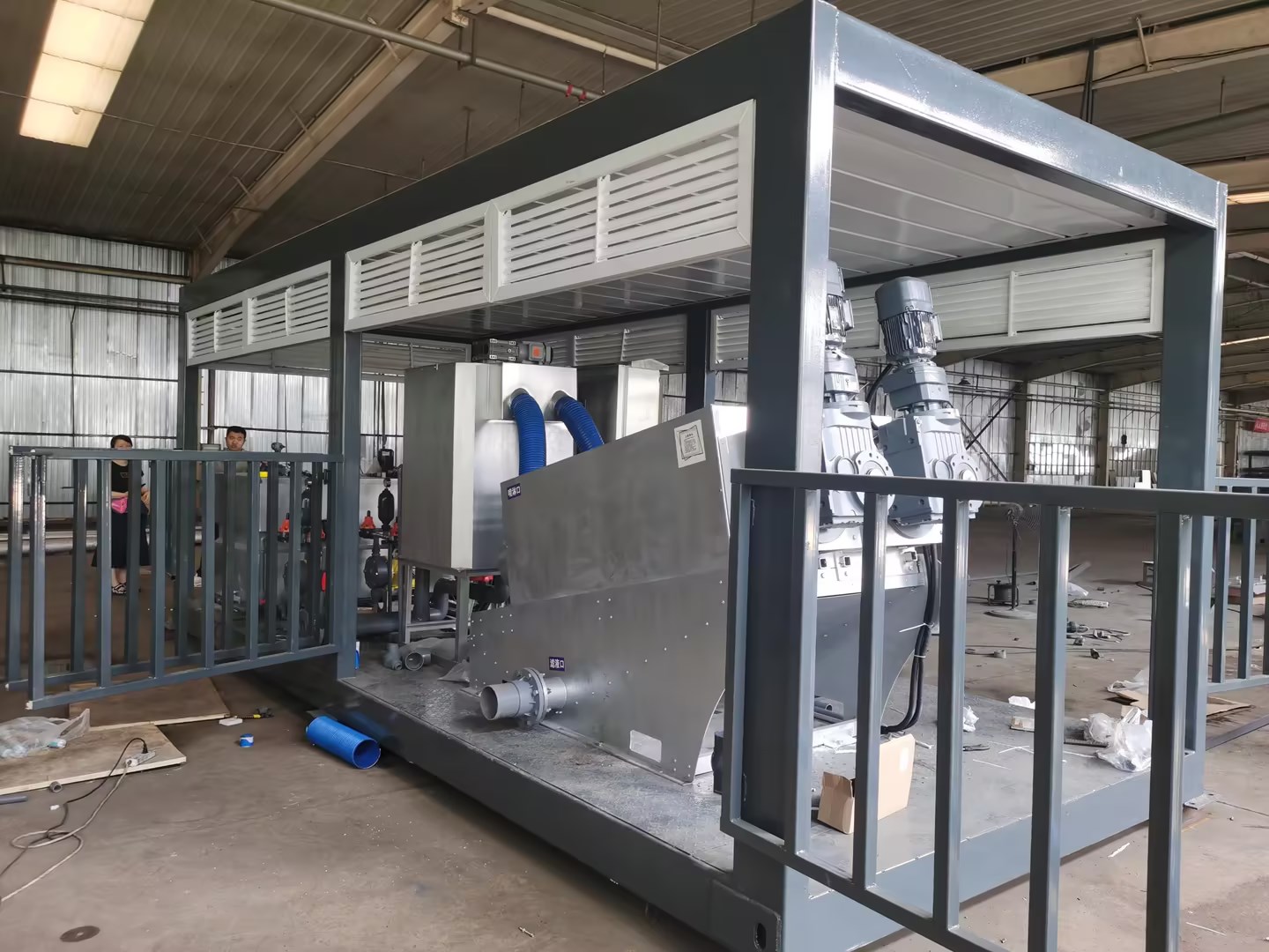 可轉(zhuǎn)場一體化污泥脫水機(jī) 可轉(zhuǎn)場一體化污泥脫水機(jī)